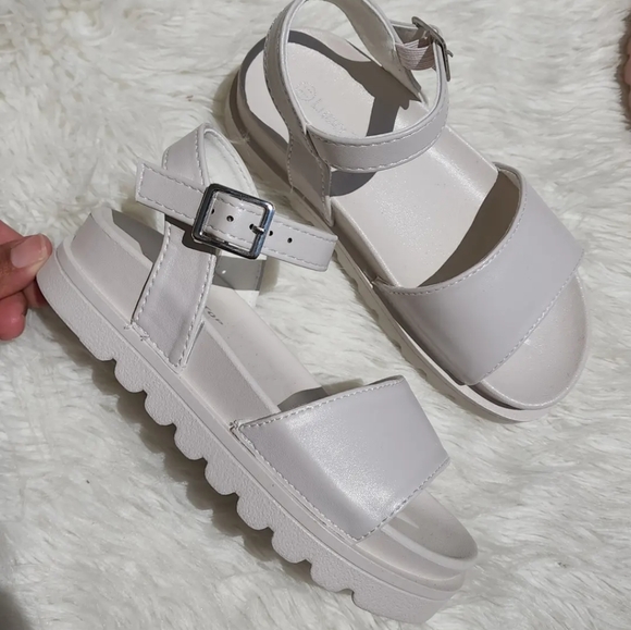 Lug Ivory Sandals - Picture 1 of 5